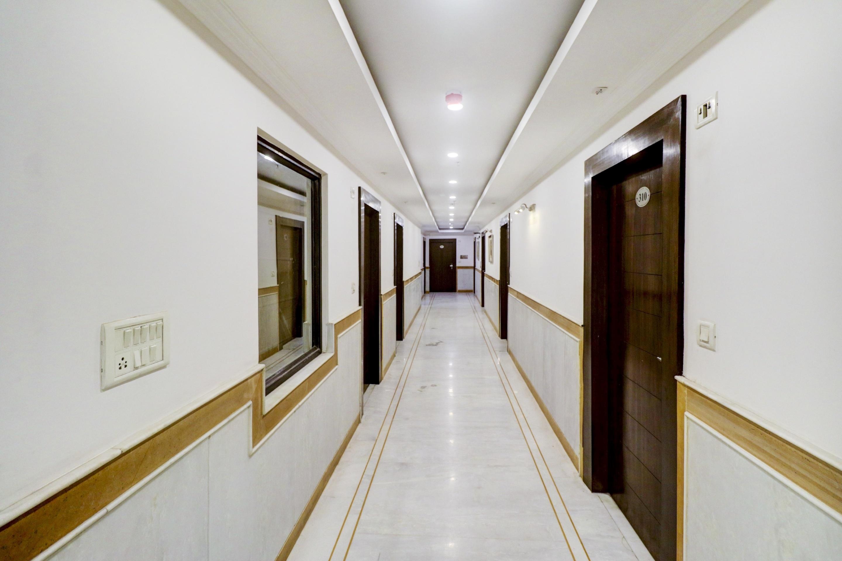 แคปิตัล โอ 4051 ลา แซฟไฟร์ Hotel นิวเดลี ภายนอก รูปภาพ