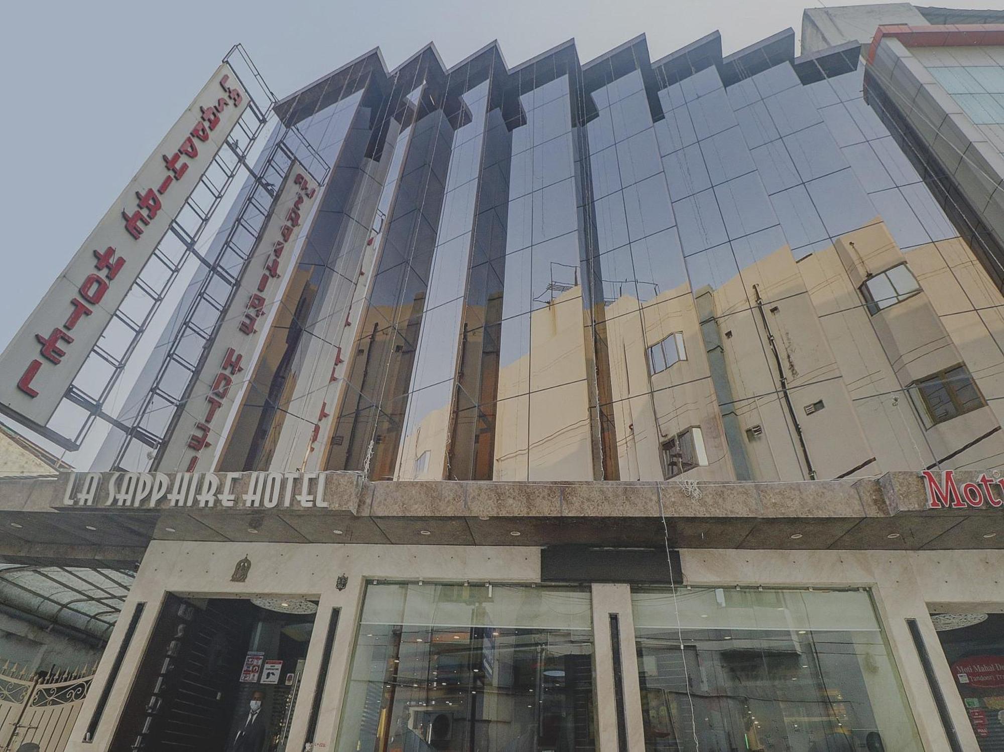 แคปิตัล โอ 4051 ลา แซฟไฟร์ Hotel นิวเดลี ภายนอก รูปภาพ