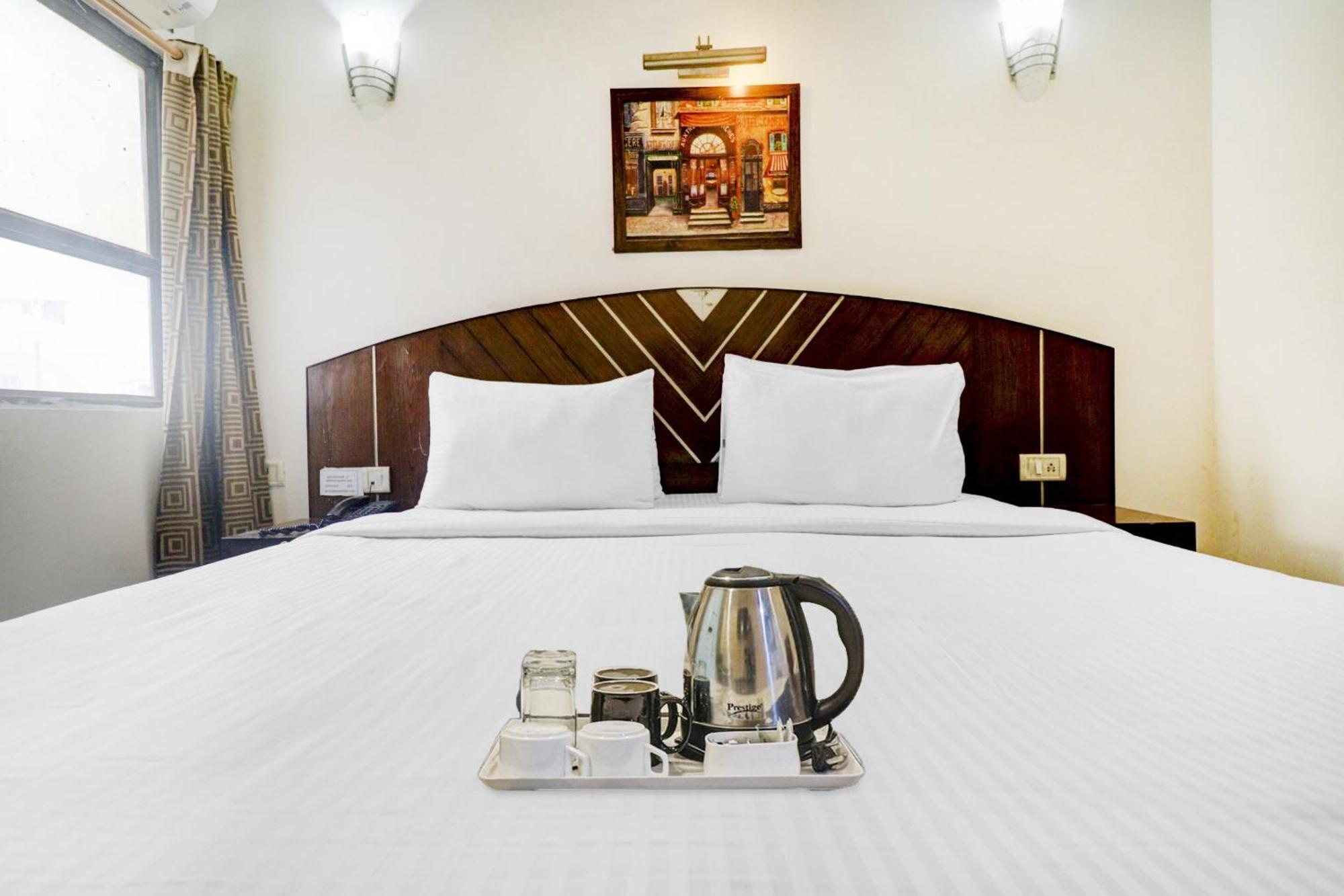 แคปิตัล โอ 4051 ลา แซฟไฟร์ Hotel นิวเดลี ภายนอก รูปภาพ